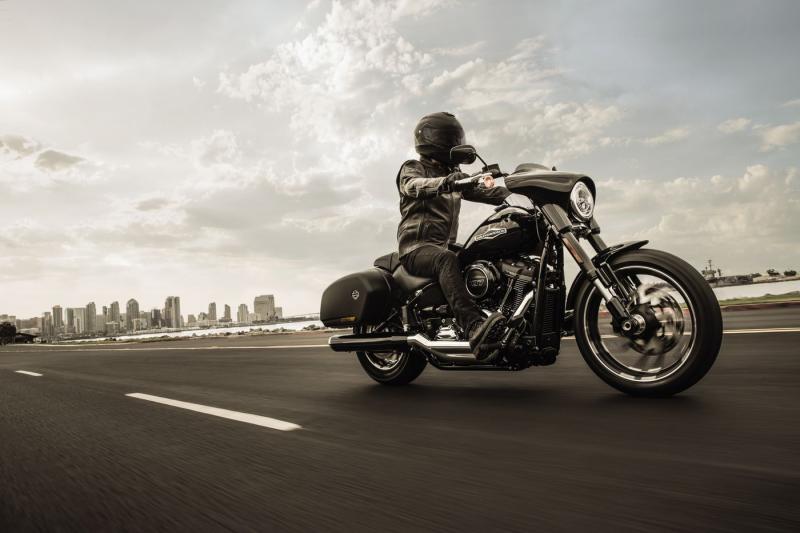 Premieren az új HARLEY-DAVIDSON SPORT GLIDE