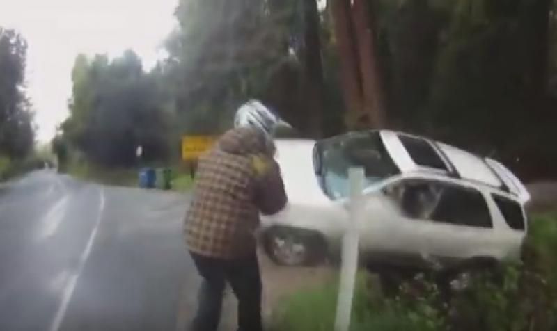 Ilyenek az igazi motorosok! Le a kalappal előttük!