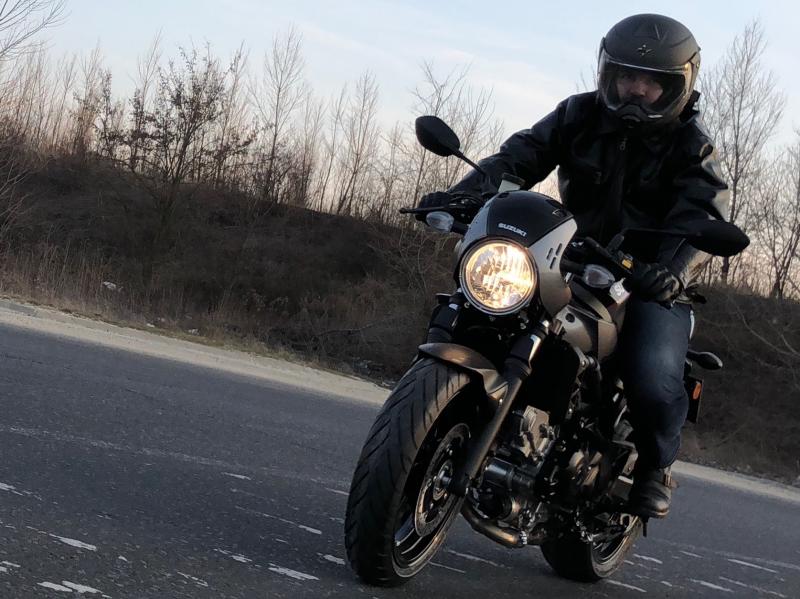 Suzuki SV650X – Csavarogj egyet, vagy csak engedd ki a gőzt
