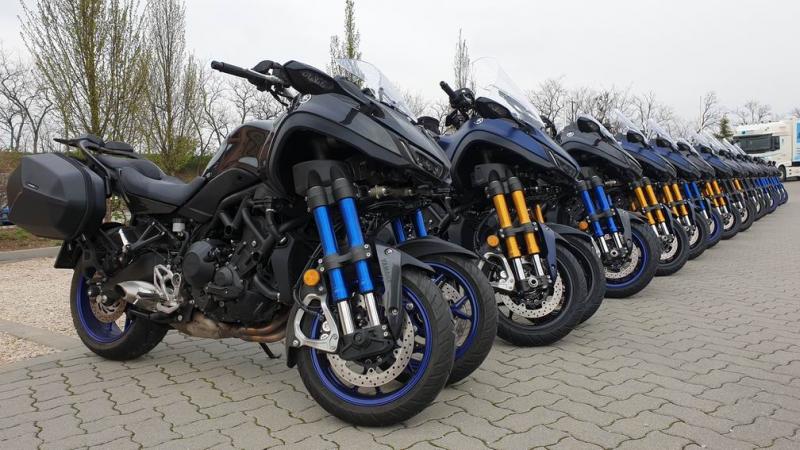 Szörnyen tapadós hétvége – Yamaha Niken & Monster roadshow