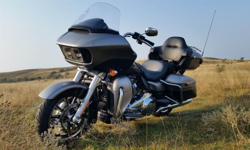 Harley-Davidson Road Glide Ultra 2017 – Nagyon Amerika