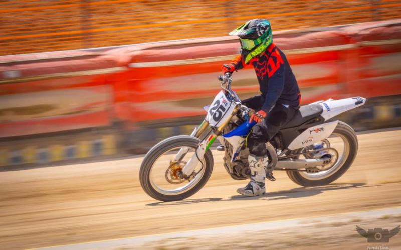 A New Times Racing két pilótája is részt vett a vasadi flat track napon