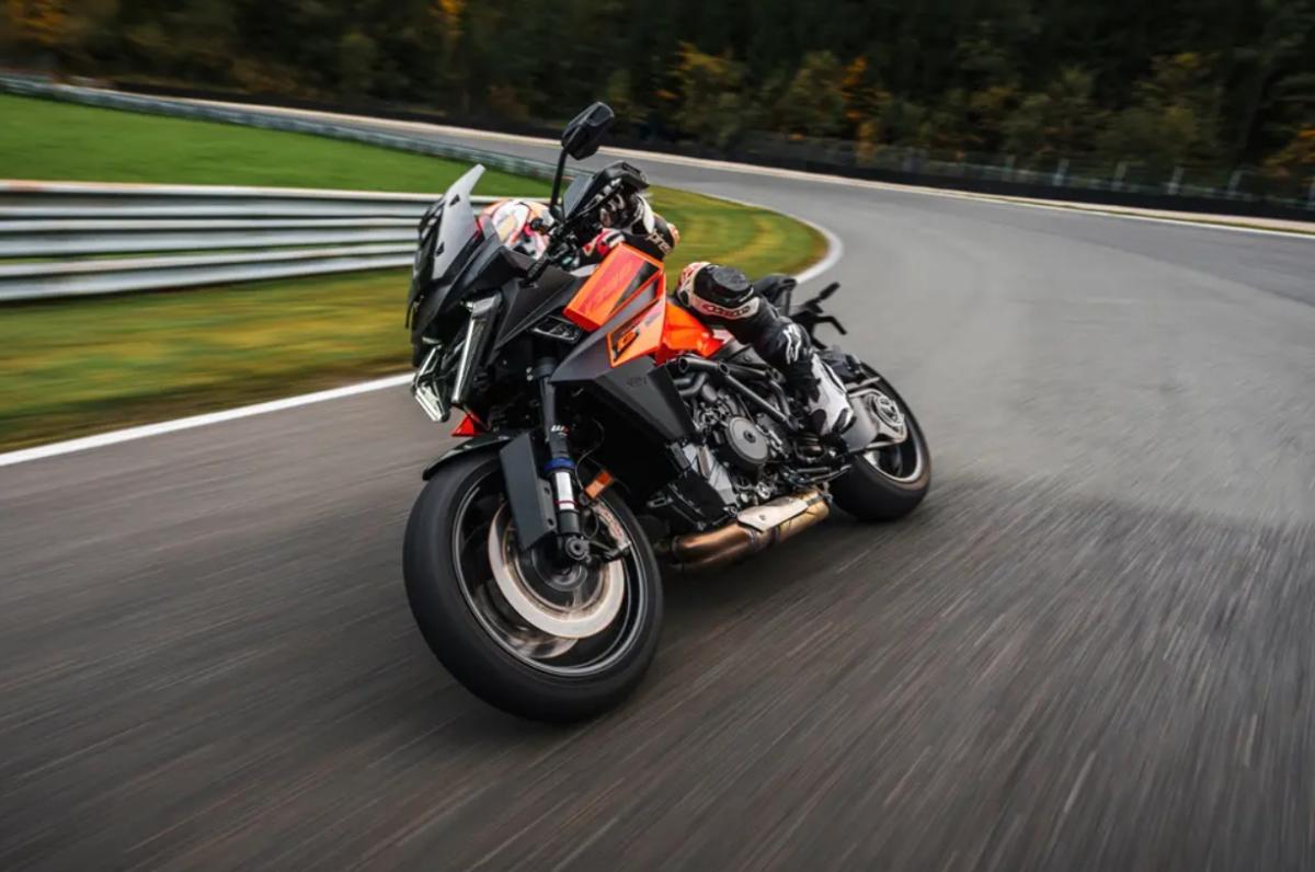 A legmocskosabb túrázó: itt a KTM 1390 Super Duke GT