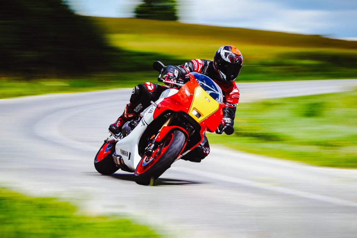 Legenda két keréken - Yamaha XSR 900 GP menetpróba