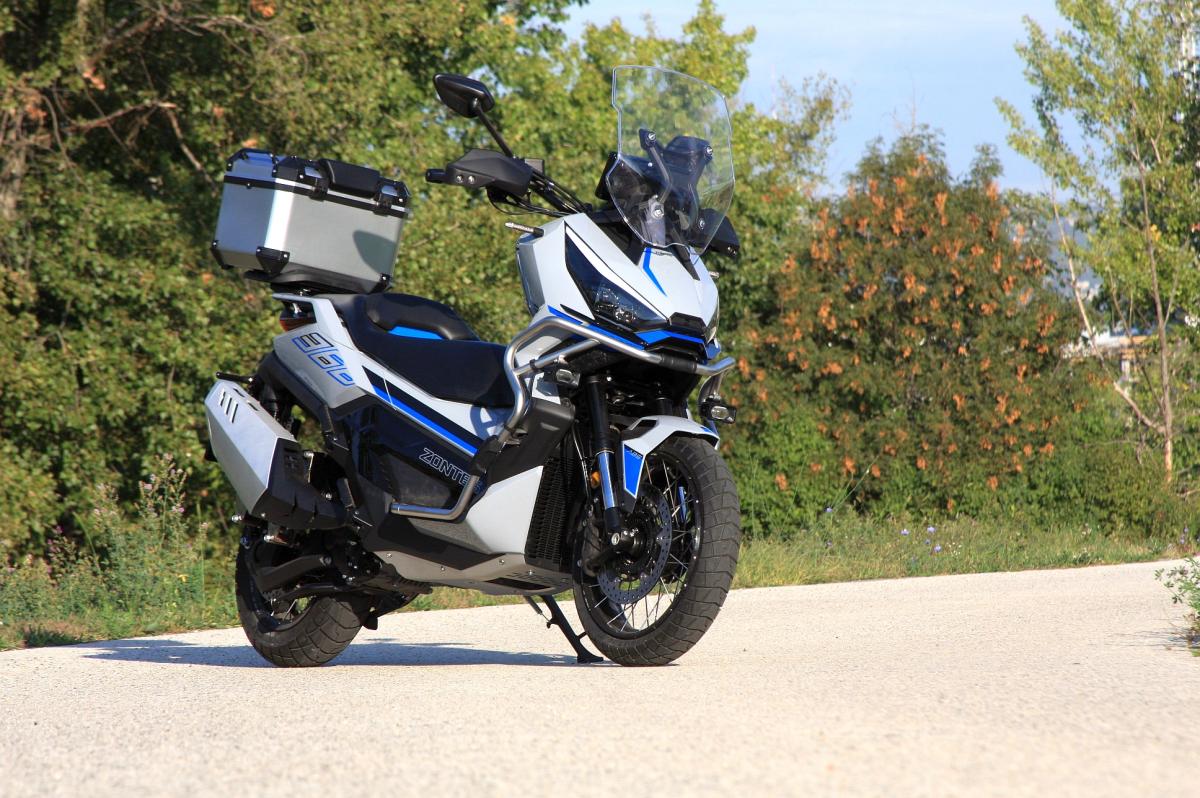 Teszt: Zontes 386G - Motoroztál már Budapesten?