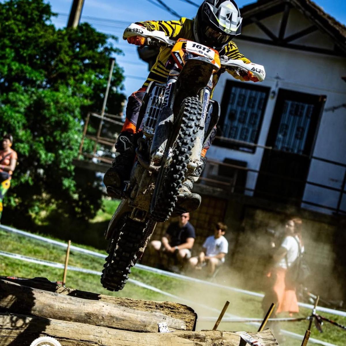 Kemény csatákat hozott a pannonhalmi Endurocross a Laller Racing számára