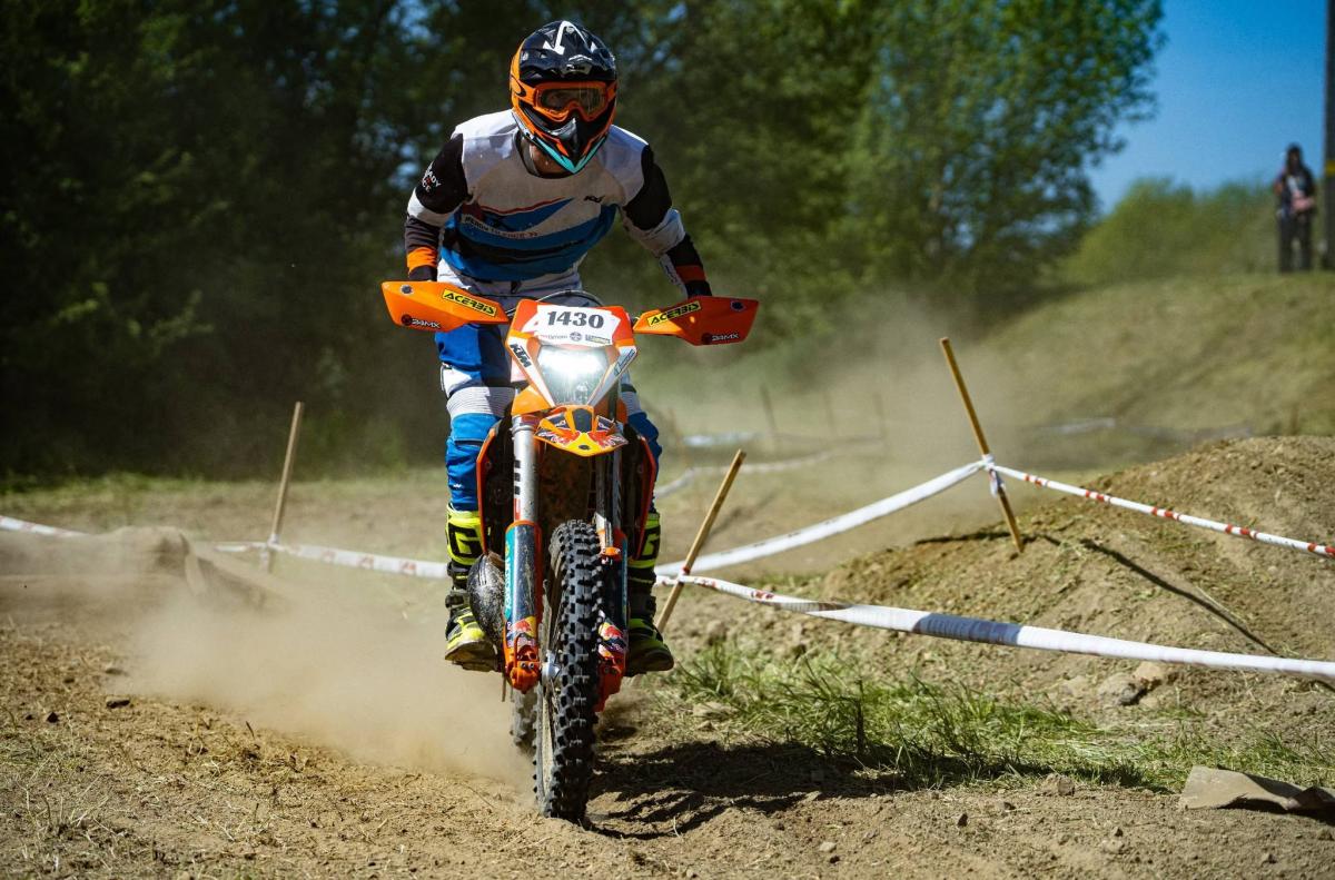 Nehéz hétvégét zárt a Laller Racing Nagytarcsán, de a csapat ismét helytállt