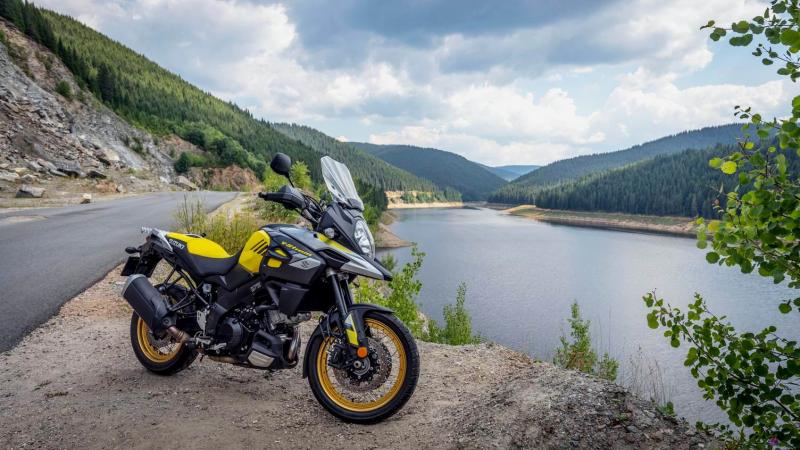 Motorral a felhőkig? Irány a Transzalpina!