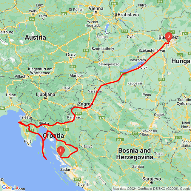 Nome della gita: 20240727_081050<br>Motorista: Noémi<br>Partenza: 2024.07.27.<br>Distanza: 1219.72 km<br>Velocità media: 59 km/h<br> 20240727_081050